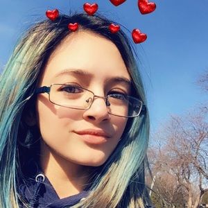 Meet your Posher, Emma